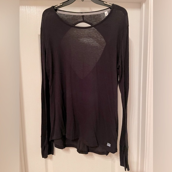 Victoria's Secret Tops - Victoria’s Secret Sport long sleeve open back tee top size Large- black